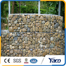 Galvanized wire mesh for fence with stones, gobion box